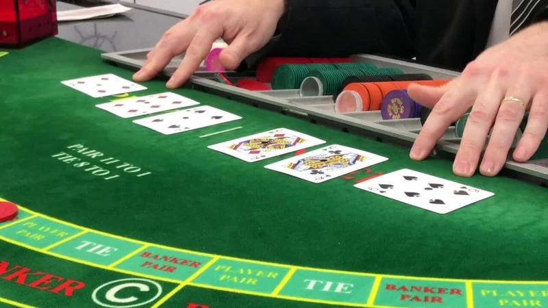 Tìm hiểu về bài Baccarat