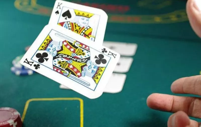 Người chơi gà thường vào cược mất kiểm soát và không theo kế hoạch