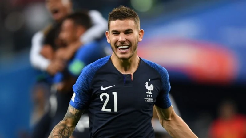 Lucas Herna có thể chơi ở nhiều vị trí phòng ngự